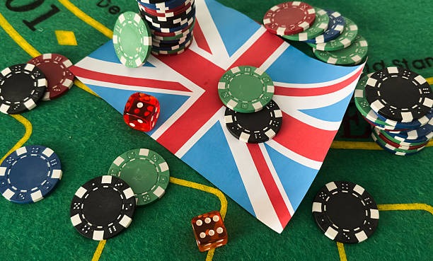 Dadu Online live dealer rolling dice on camera
